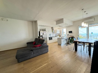 Foto Appartamento a Chianni di 124 m² con 4 locali in vendita