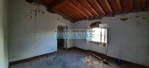 Foto Appartamento a Guardistallo di 220 m² con 8 locali in vendita