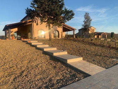 Foto Villa unifamiliare a Lajatico di 125 m² con 5 locali in vendita