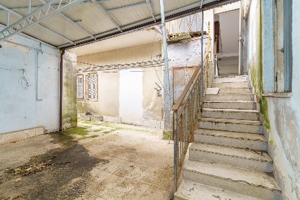Foto Appartamento a Sant'Agata li Battiati di 110 m² con 4 locali
