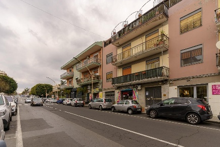 Foto Appartamento a Sant'Agata li Battiati di 110 m² con 4 locali