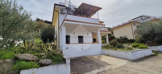 Foto Villa a schiera in Contrada Priscopio, Zambrone di 100 m² con 3 locali