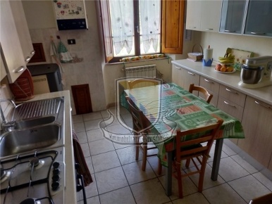 Foto Appartamento in MONTICIANO, Monticiano di 65 m² con 4 locali