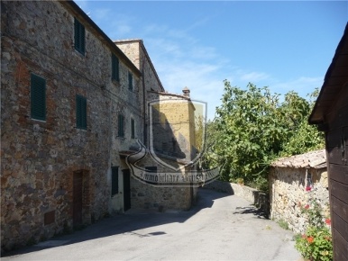Foto Appartamento in SOLAIA, Monticiano di 82 m² con 4 locali in vendita