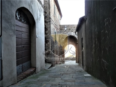Foto Appartamento in CHIUSDINO, Chiusdino di 121 m² con 6 locali in vendita