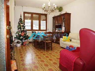 Foto Appartamento in STRADA STATALE PICENA N.78, Roccafluvione di 167 m²