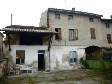 Foto Villa singola a Pescarolo ed Uniti di 250 m² con 5 locali in vendita