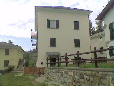 Foto Appartamento a Santo Stefano d'Aveto Centro di 70 m² con 5 locali