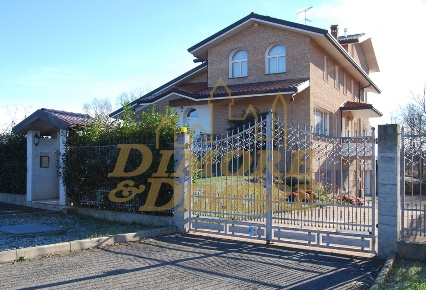 Foto Villa unifamiliare in Via Martire Gaudenzio Martinetti 223, Cavallirio