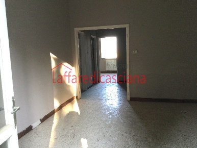 Foto Appartamento a Chianni di 75 m² con 4 locali in vendita