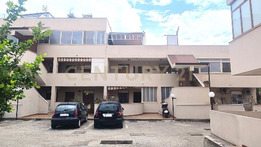 Foto Appartamento in Via Nazionale 9, Messina di 79 m² con 5 locali