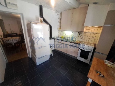 Foto Appartamento in Via Marco Bianchi, Badalucco Centro di 60 m²