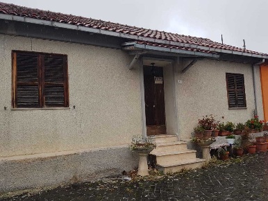 Foto Villa singola in Via Piane Sante  6, Castellafiume Centro di 106 m²