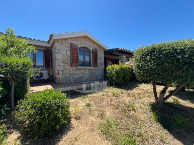 Foto Villa bifamiliare in Via Del Leccio, Aglientu Baia Vignola di 150 m²