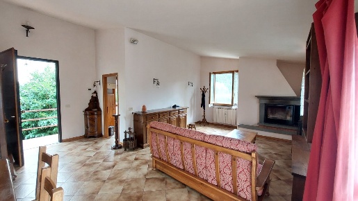 Foto Appartamento a San Godenzo Centro di 80 m² con 4 locali in vendita