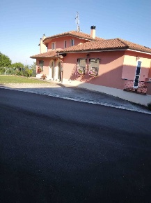 Foto Villa unifamiliare in Via Cantoniera, Carpegna Centro di 240 m²