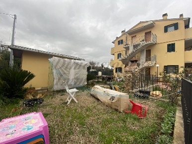 Foto Appartamento in Via Pisana Livornese, Castellina Marittima di 65 m²