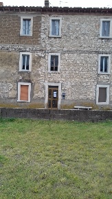 Foto Appartamento in via piagge, Guardea Centro di 240 m² con 3 locali