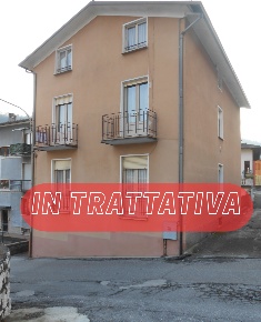 Foto Villa singola in Via Rive 3, Casto Centro di 300 m² con 10 locali