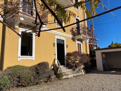 Foto Appartamento in Via A. Manzoni 8, Caslino d'Erba in vendita