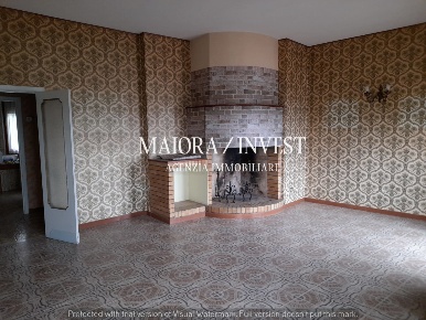 Foto Appartamento a Montalto delle Marche Centro di 200 m² con 7 locali