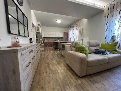 Foto Villa singola in Via G. Verdi 36, Villaga Centro di 236 m² in vendita
