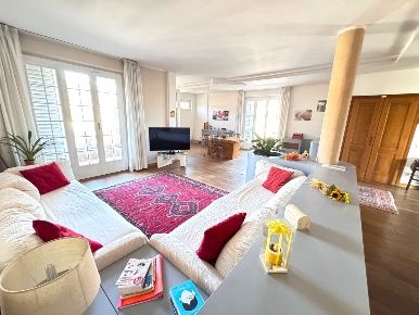 Foto Appartamento in Via Agostino Bruno, Prato Villa Fiorita di 200 m²