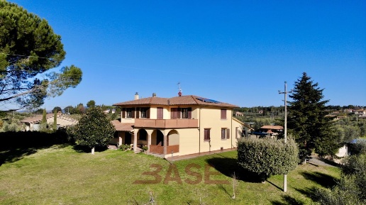 Foto Villa unifamiliare in Via delle Venelle, Casale Marittimo di 426 m²
