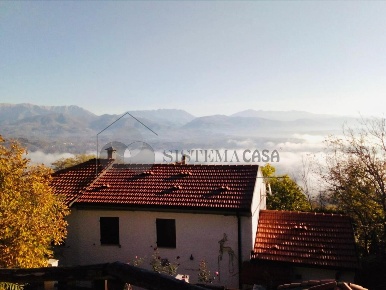 Foto Appartamento in SP20 17, Tresana di 100 m² con 5 locali in vendita