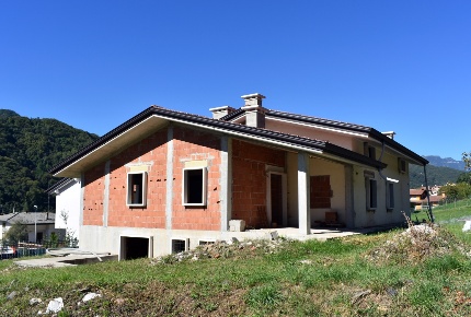 Foto Villa unifamiliare a San Pietro Mussolino Centro di 360 m² in vendita