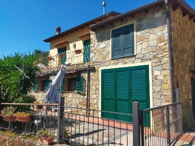 Foto Villa bifamiliare in strada Pompeiana 13, Castellaro di 283 m²