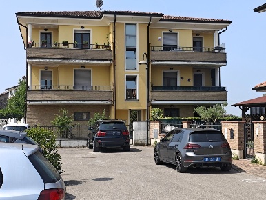 Foto Appartamento in Via Tondelli 27, San Prospero di 100 m² con 4 locali