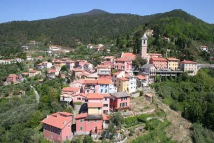 Foto Appartamento in Via Alle Cottarze, Castiglione Chiavarese Castiglione