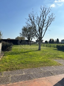 Foto Villa unifamiliare a Pincara di 120 m² con 6 locali in vendita