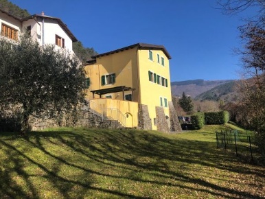 Foto Appartamento in Località Crovarola 42, Sesta Godano di 100 m²