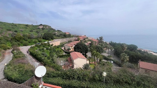 Foto Appartamento in Via Nazionale, Sant'Alessio Siculo di 50 m² in vendita