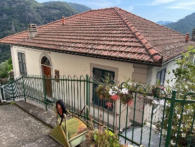 Foto Villa singola in Via Carotole 7, Castiglione Chiavarese di 150 m²
