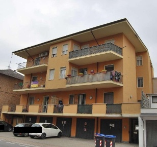 Foto Appartamento in Via Padana Ovest 6, Quattordio Centro di 128 m²