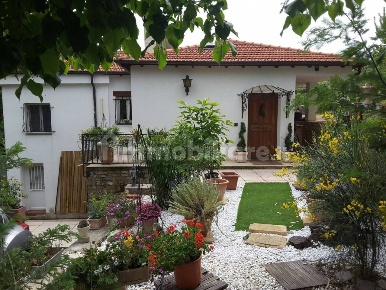 Foto Villa unifamiliare in Strada Provinciale Sud 117, Ceriana di 150 m²