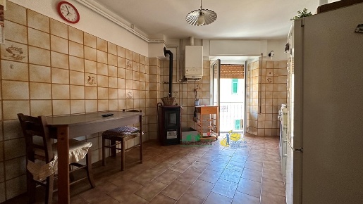 Foto Appartamento in Via Riva D'Armi, Brugnato Centro di 104 m² in vendita