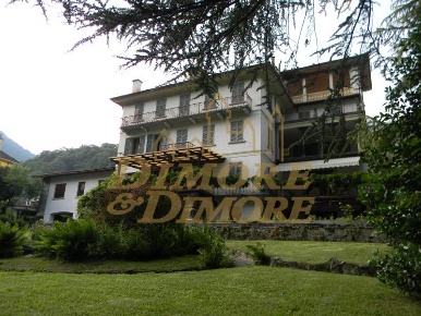 Foto Villa unifamiliare in Via Fontana 3, Varzo Centro di 1300 m²