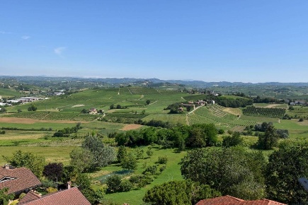 Foto Appartamento in piazza Roma, Agliano Terme Agliano di 91 m² in vendita