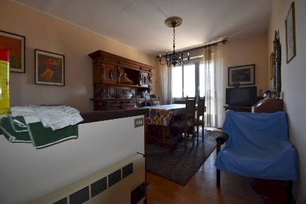 Foto Appartamento in piazza Roma, Agliano Terme Agliano di 91 m² in vendita