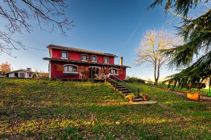 Foto Villa unifamiliare in Località Monzolo 88, Rocca Grimalda in vendita