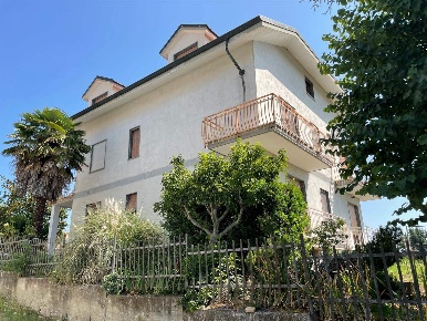 Foto Villa unifamiliare in VIA CAVALLI D'OLIVOLA  26, San Giorgio di 200 m²