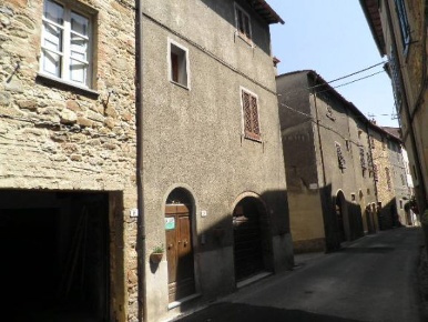 Foto Appartamento a Chianni Centro di 100 m² con 6 locali in vendita