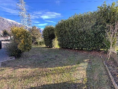 Foto Appartamento in Via ai Campi 1, Mese di 102 m² con 4 locali in vendita