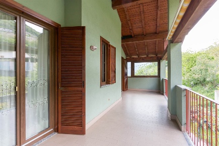 Foto Villa bifamiliare in Via Balzarro, Castione Andevenno di 108 m²