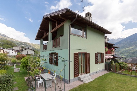 Foto Villa bifamiliare in Via Balzarro, Castione Andevenno di 108 m²