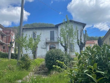 Foto Villa unifamiliare a Castel d'Aiano Rocca Di Roffeno di 304 m²